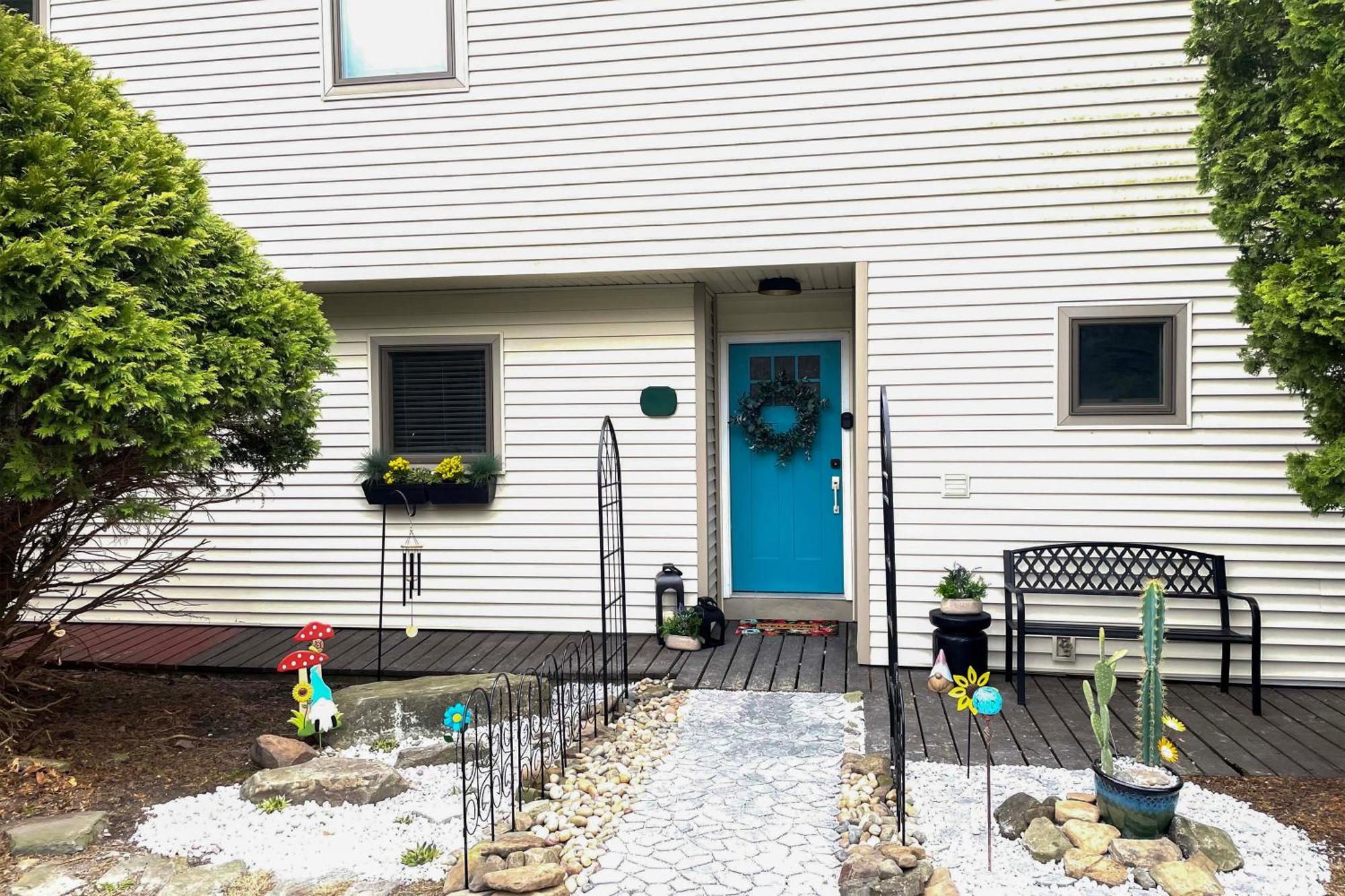 Holiday home Stylish Townhome With Fire Pit! Tannersville
